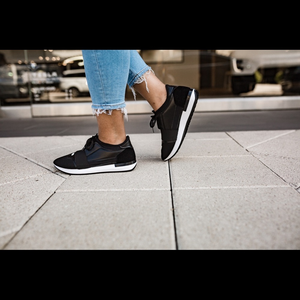 Sneaker